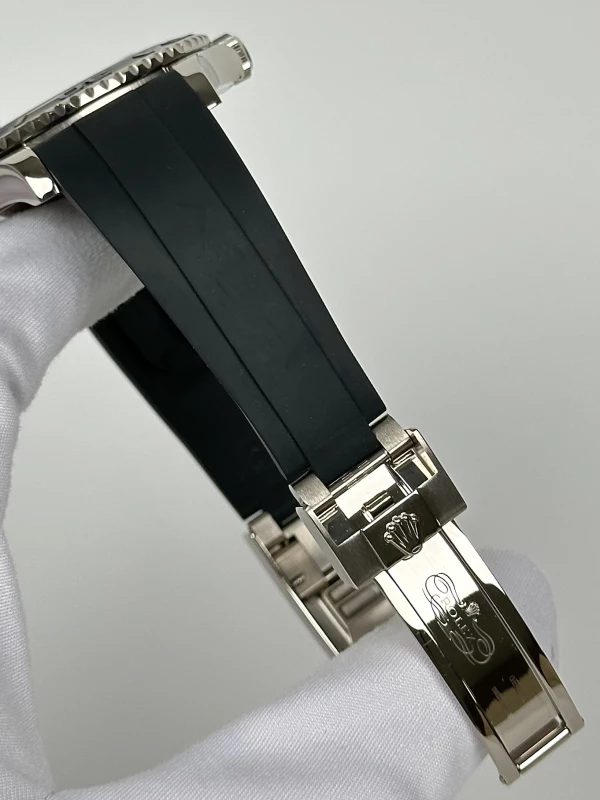 Rolex Oyster, 42 mm, white gold 226659-0002 7