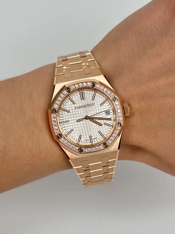 Audemars Piguet Royal Oak Selfwinding 37 mm  15551OR.ZZ.1356OR.01 8