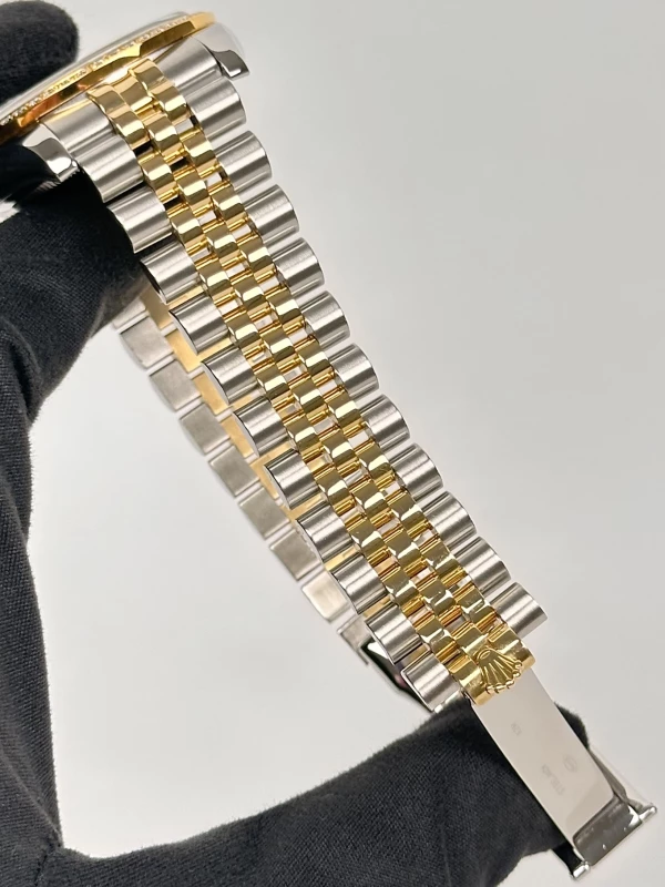 Rolex 36mm Steel and Yellow Gold  116233FIX 5