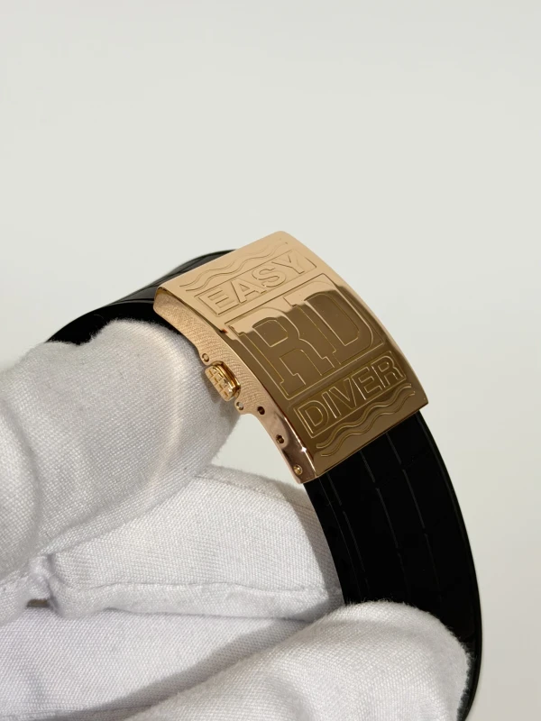 Roger Dubuis SE48 029 53 6