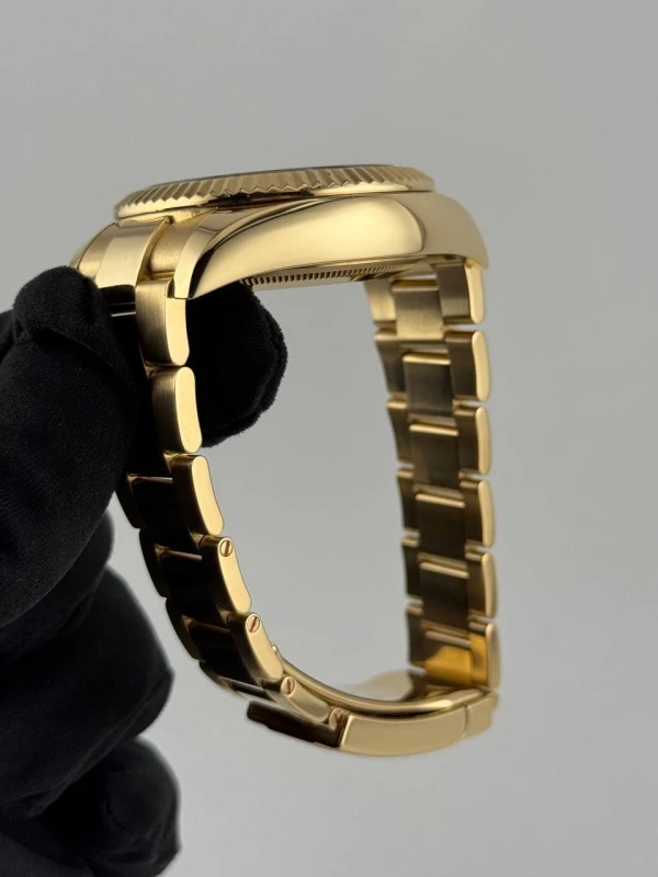 Rolex 42mm Yellow Gold 326938 Champagne 9