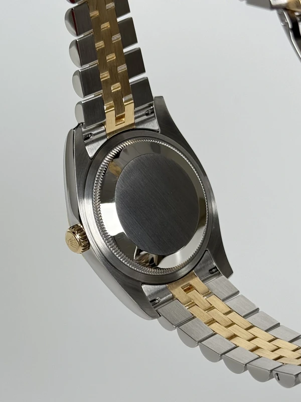 Rolex 36 mm Yellow Gold and Steel 116233 chjdj 9