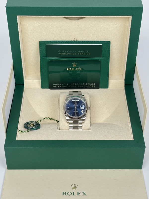 Rolex Day-Date 40 mm Platinum 228236-0024 5