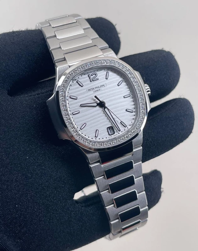 Patek Philippe Lady 7118 7118/1200A-010 3