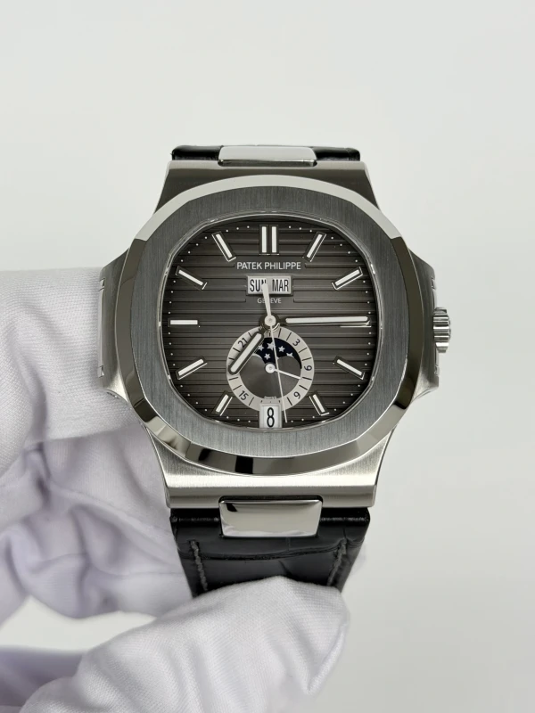 Patek Philippe 5726  5726A-001 2