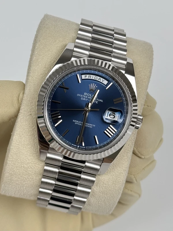 Rolex Day-Date 40 mm Platinum 228236-0024 4