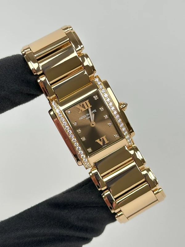 Patek Philippe  Ladies 4910/11R-010 2