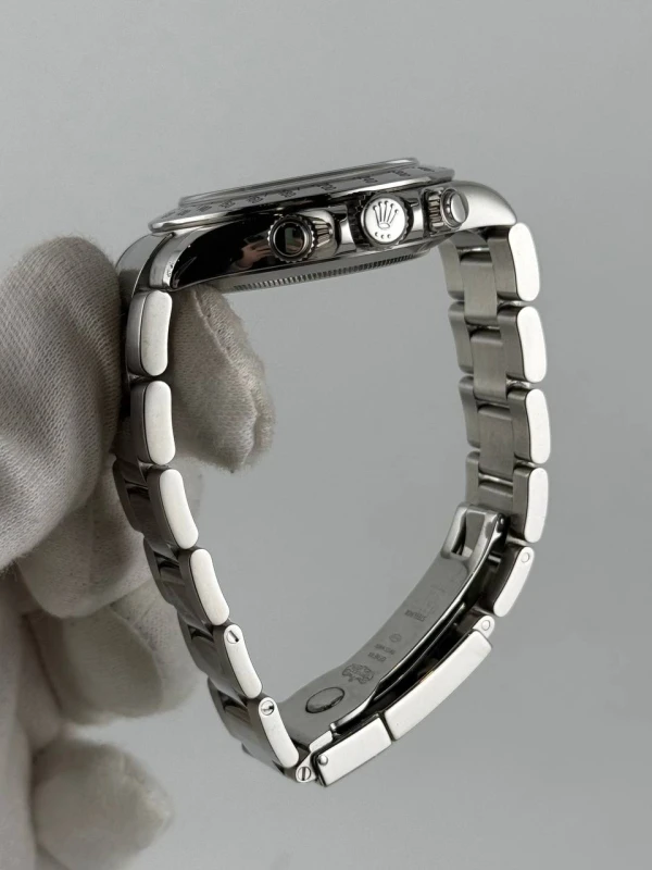 Rolex Cosmograph 40mm Steel 116520 6