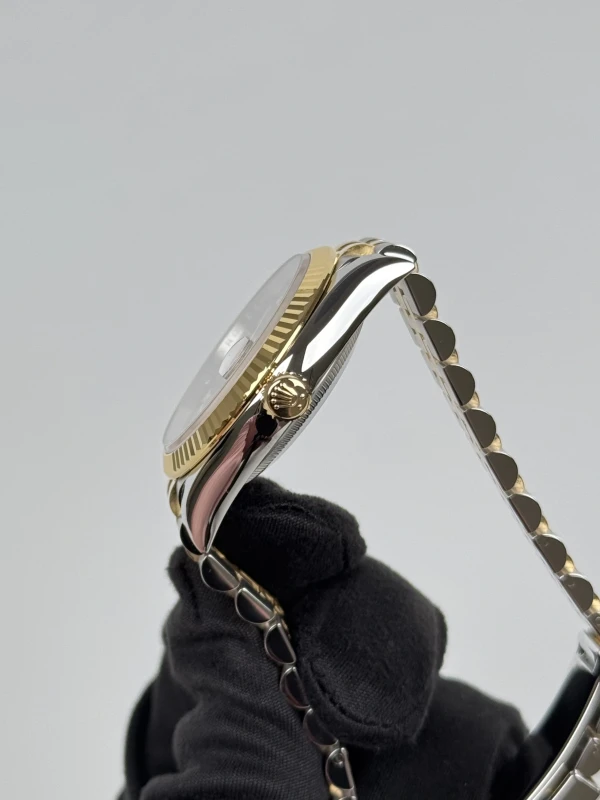 Rolex 36 mm, Oystersteel and yellow gold 126233-0025 4