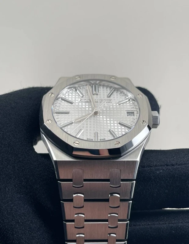 Audemars Piguet "50TH ANNIVERSARY" 41 MM SELFWINDING 15510ST.OO.1320ST.03 4