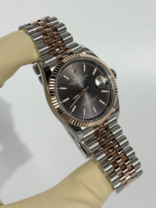 Rolex 36 mm, Oystersteel and Everose gold 126231-0013 2