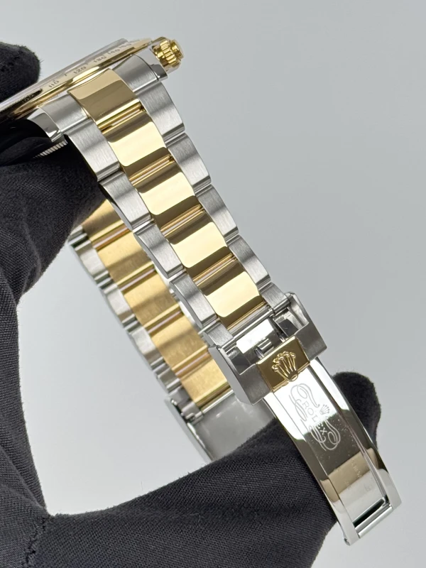 Rolex 40mm Steel and Yellow Gold  116523 blue 6