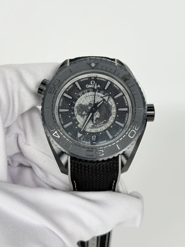 Omega PLANET OCEAN 600M 215.92.46.22.01.007 2