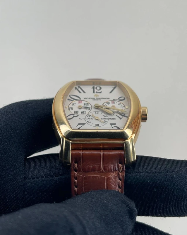Vacheron Constantin Tonneau Day & Date Royal Eagle 42008/000J-8978 4