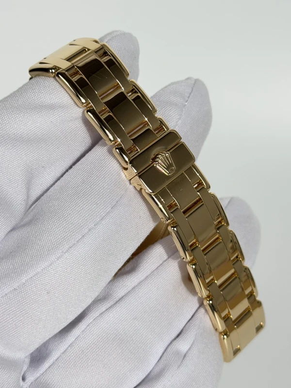 Rolex 34 mm, yellow gold and diamonds 81298 3