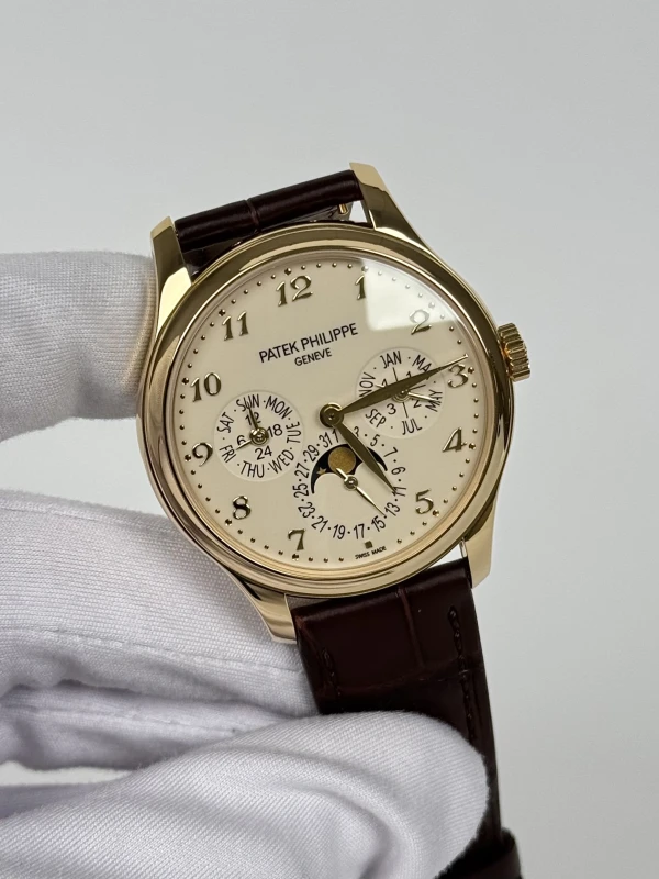 Patek Philippe 5327J-001 3