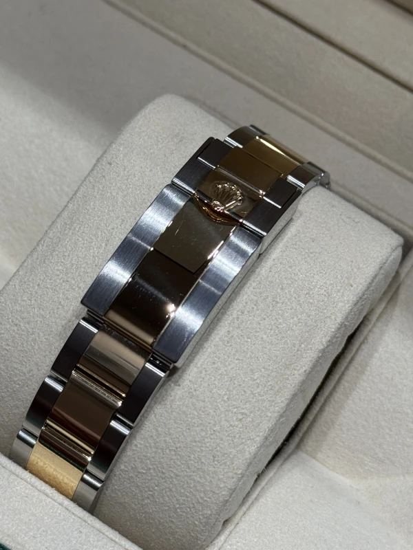 Rolex Cosmograph 40mm Steel and Yellow Gold 116503-0004 4