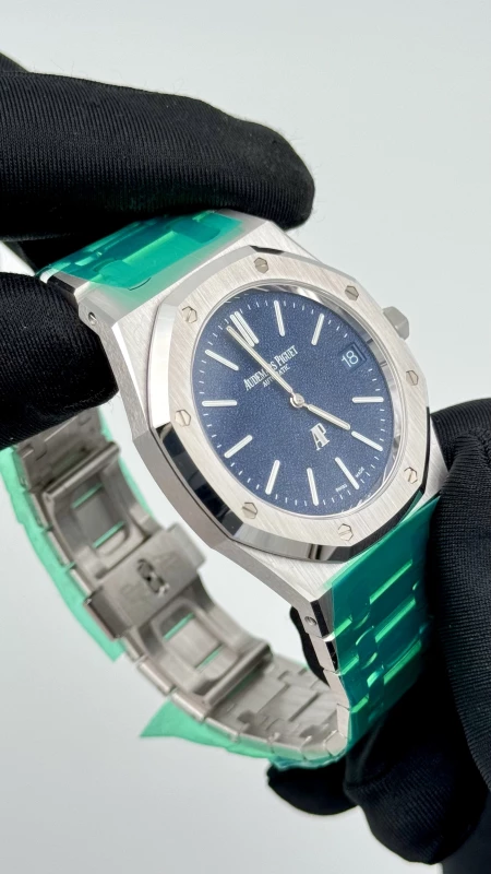 Audemars Piguet Extra-Thin  'Jumbo' 16202BC.OO.1240BC.02 3