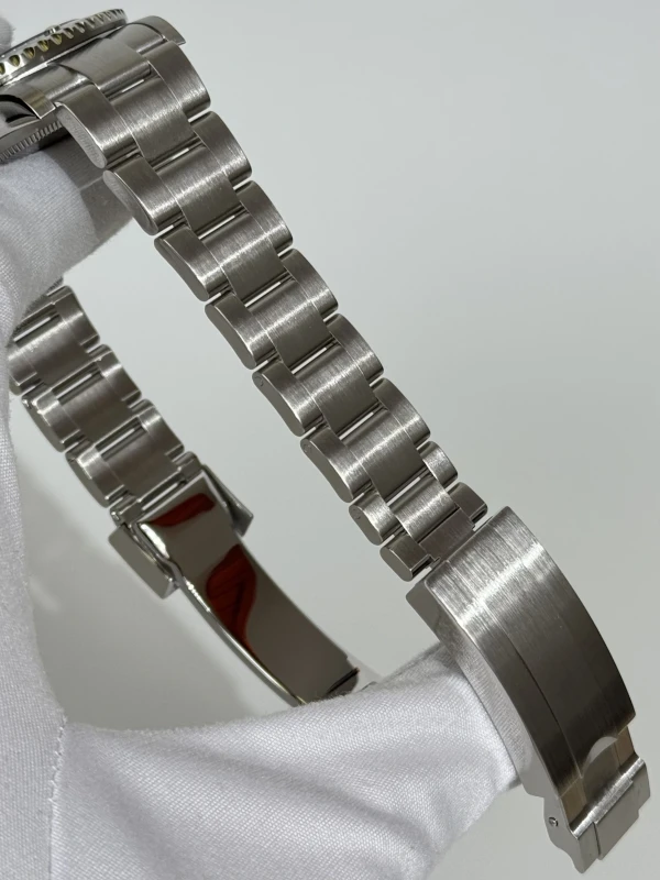 Rolex 41 mm Steel 124060-0001 3