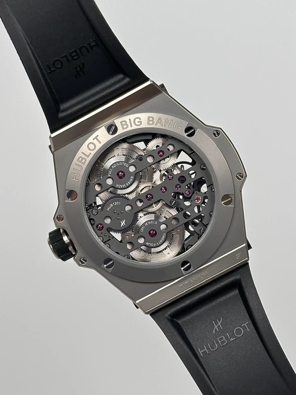 Hublot  Meca-10 45mm 414.ni.1123.rx 9
