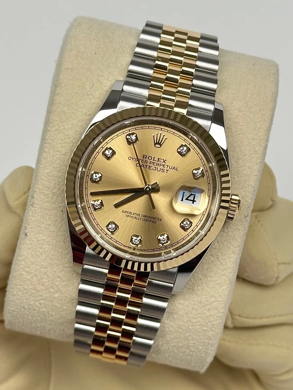 Rolex 36 MM, OYSTERSTEEL AND YELLOW GOLD 126233-0017 4