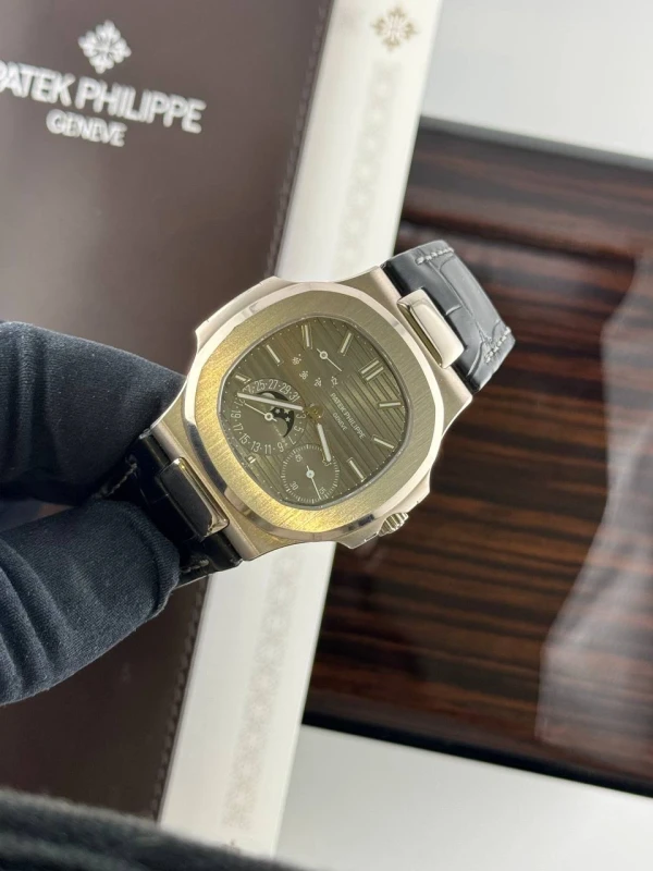 Patek Philippe 5712 5712G-001 9
