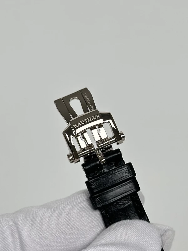 Patek Philippe 7010G 7010G-001 8