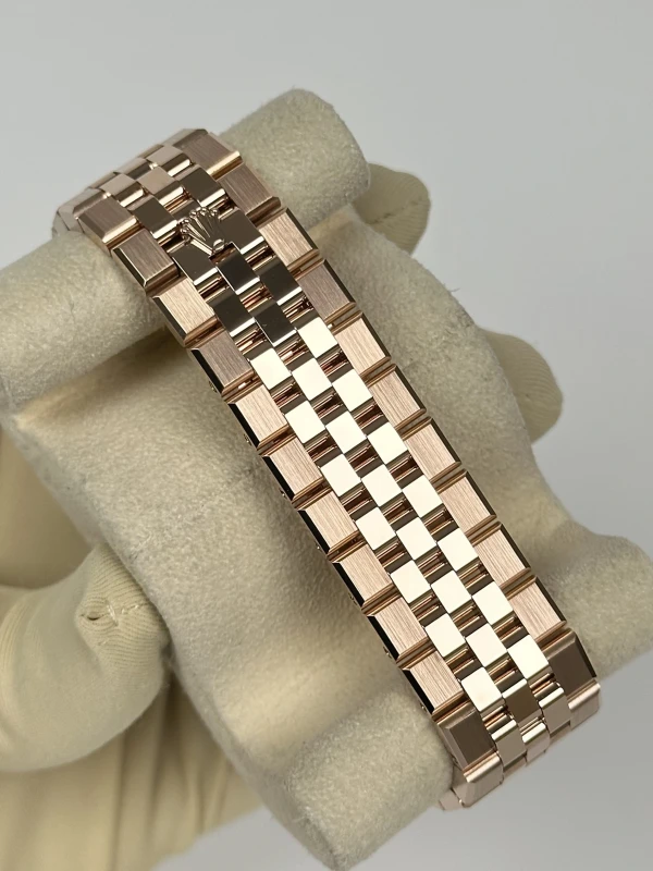Rolex Land-Dweller 40 127335-0001 5