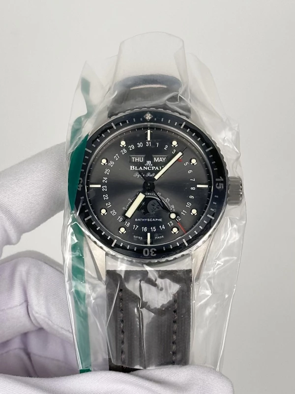 Blancpain Bathyscaphe Quantième Complet Phases de Lune 5054-1210-G52A 2