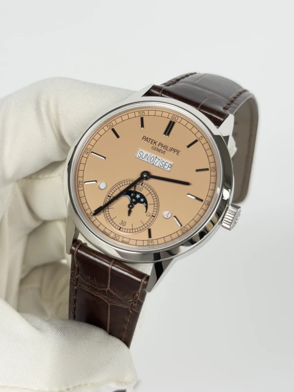 Patek Philippe 5236P-010 4