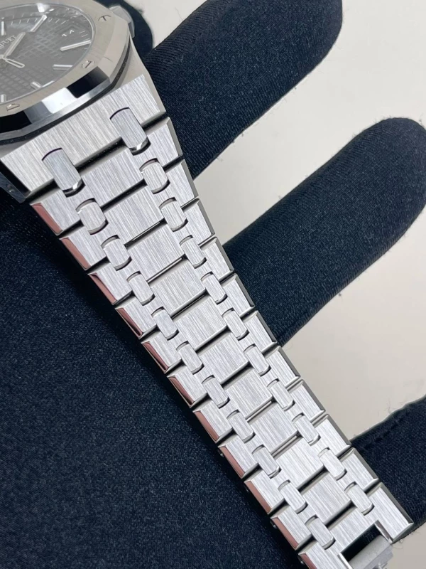 Audemars Piguet "50TH ANNIVERSARY" 15510ST.OO.1320ST.05 5