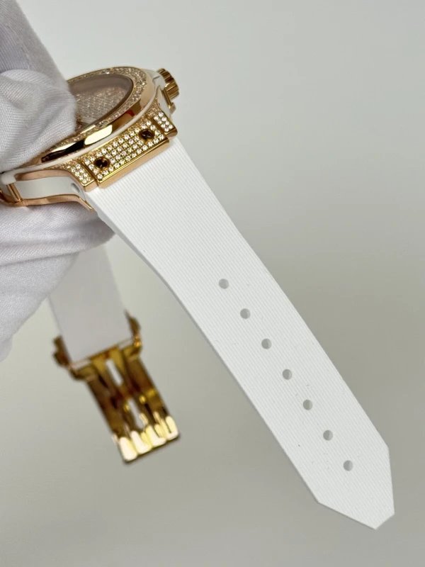 Hublot Red Gold All White Diamonds 361.PE.9010.RW.1704 5