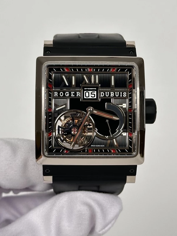 Roger Dubuis Flying Tourbillon Large Date RDDBKS0003 2