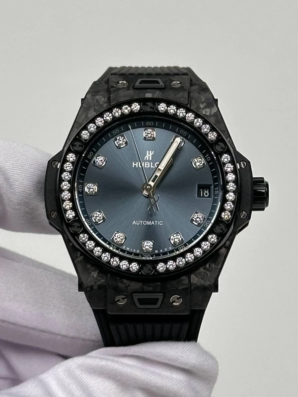 Hublot One Click Frosted Carbon Diamonds 39 mm 465.QK.7170.VR.1204.ALP18 2