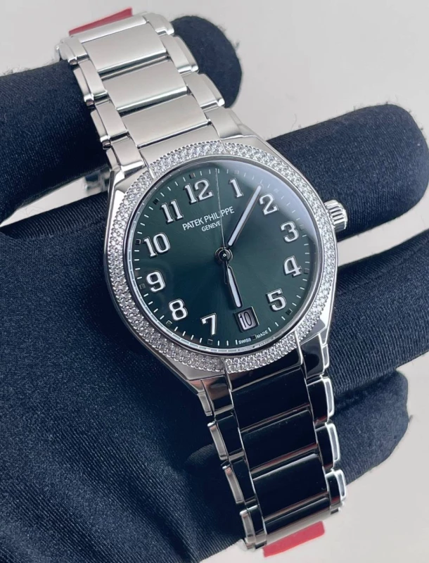 Patek Philippe Automatic 7300/1200A-011 3