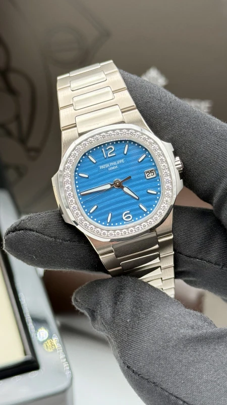 Patek Philippe 7010/1G-013 5
