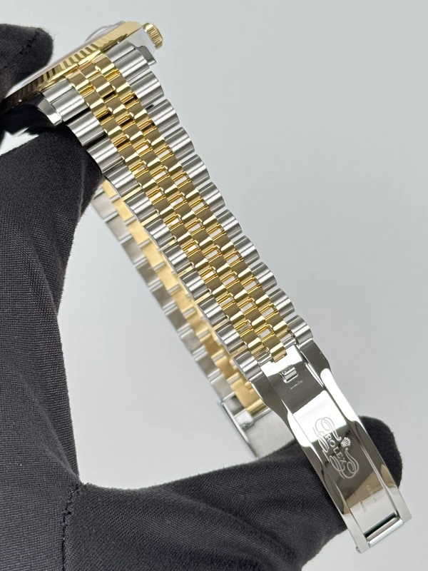Rolex 36 mm, Oystersteel and yellow gold 126233-0025 6