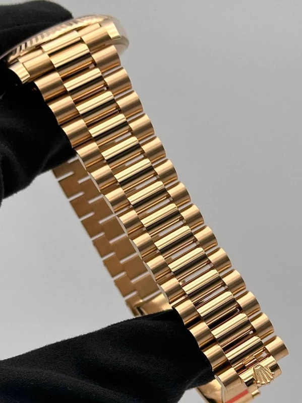 Rolex 40mm Yellow Gold 228238-0005 5