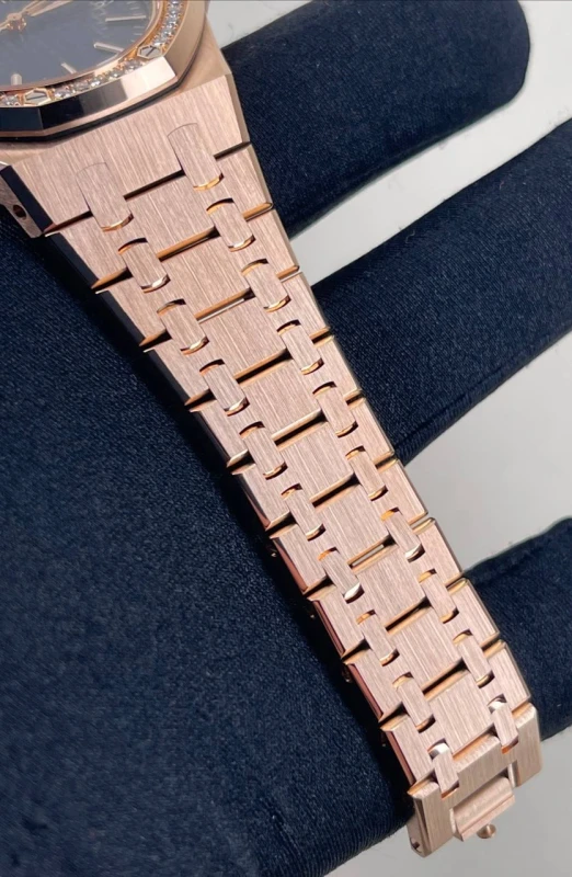 Audemars Piguet "50TH ANNIVERSARY" 15551OR.ZZ.1356OR.02 7