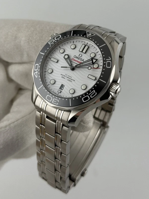 Omega Diver 300M Master Co-Axial 42 210.30.42.20.04.001 4