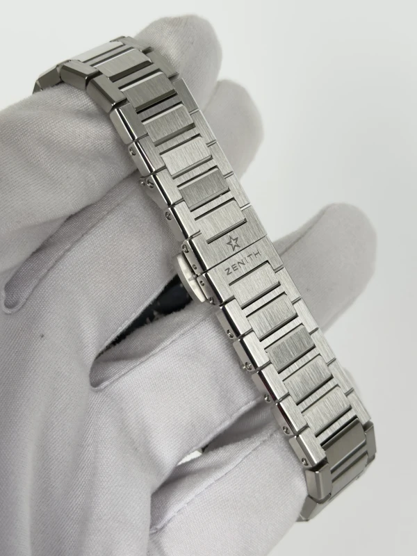 Zenith Skyline Chronograph 03.9500.3600/79.I001 3