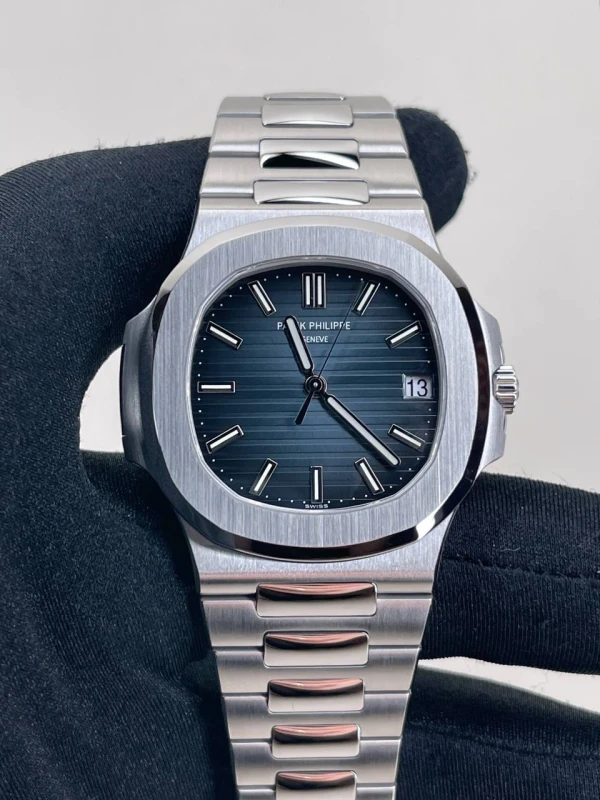 Patek Philippe 5711/1 5711/1A-010 5