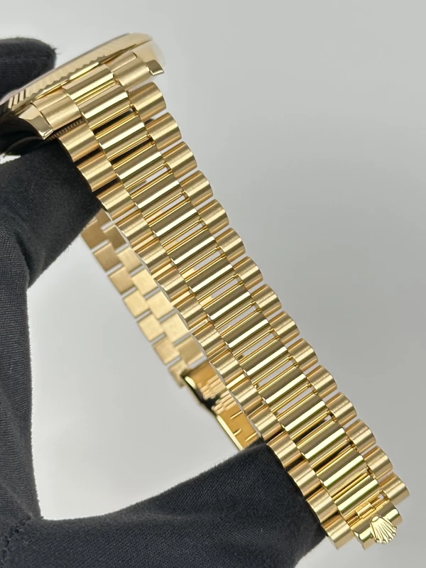 Rolex 40mm Yellow Gold 228238-0005 5