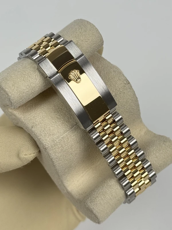 Rolex Datejust 36mm Steel and Yellow Gold 126233-0035 5