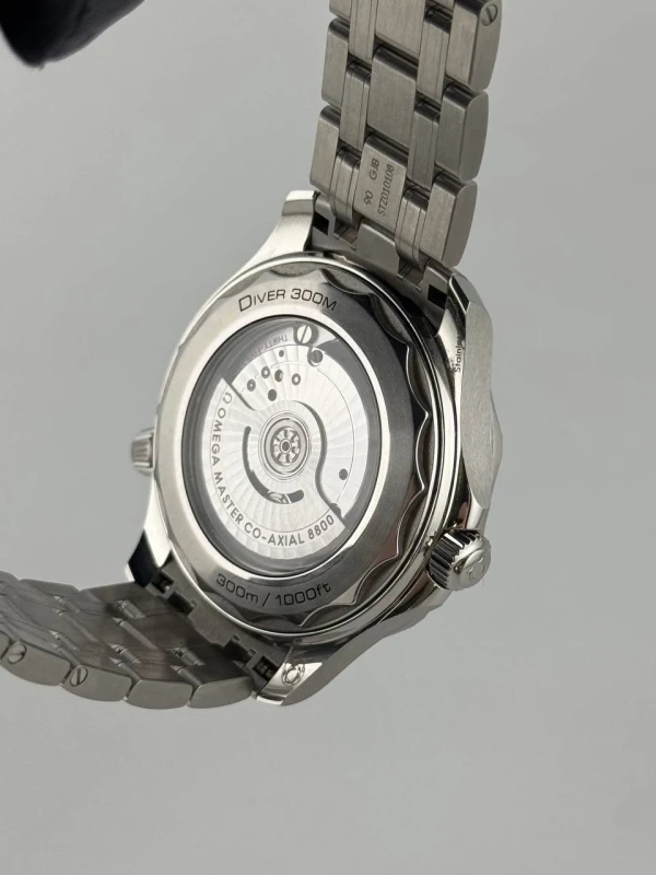 Omega DIVER 300M 210.30.42.20.03.001 9
