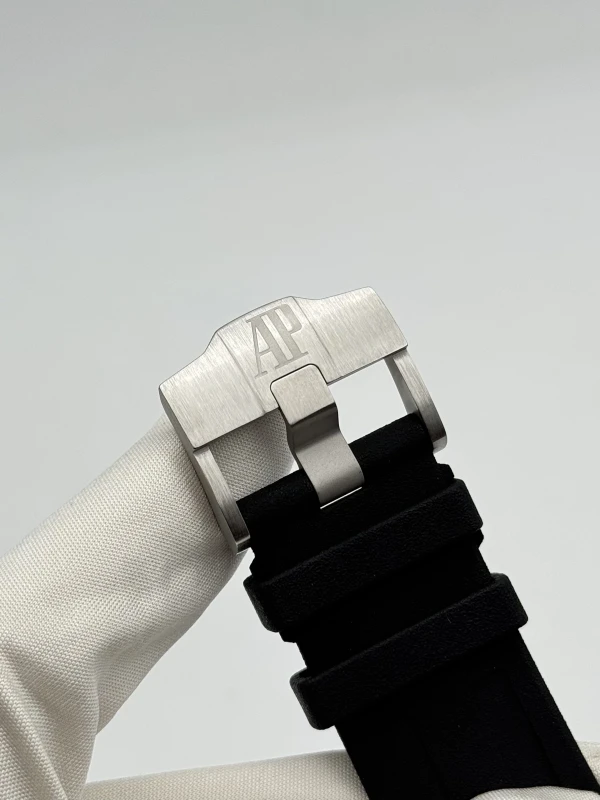 Audemars Piguet Diver 15703ST.OO.A002CA.01 8