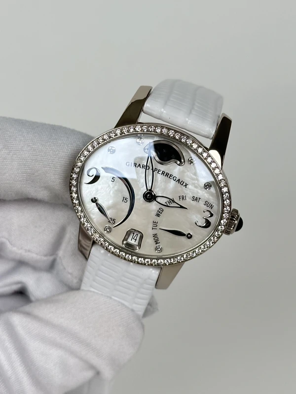Girard Perregaux Bi-Retro  80485D53A761-KK7A 4