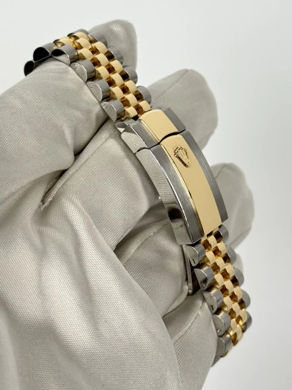 Rolex 41 mm, steel and yellow gold 126333-0018 3