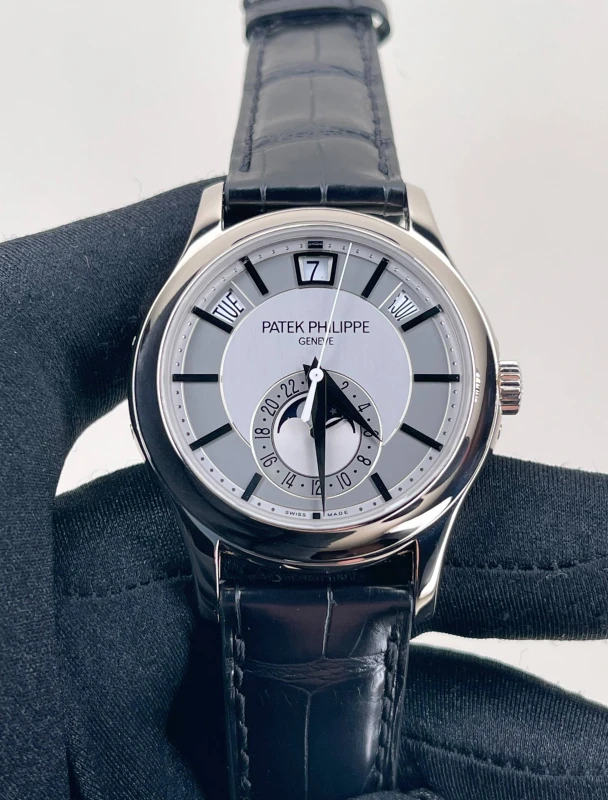 Patek Philippe 5205G-001 5205G-001 5