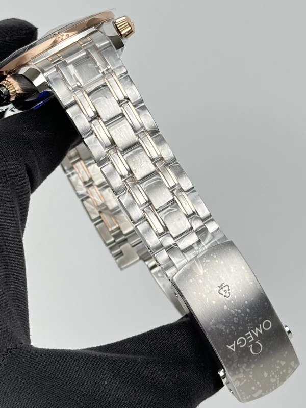 Omega Diver 300 m Chronograph 44 210.20.44.51.01.001 5
